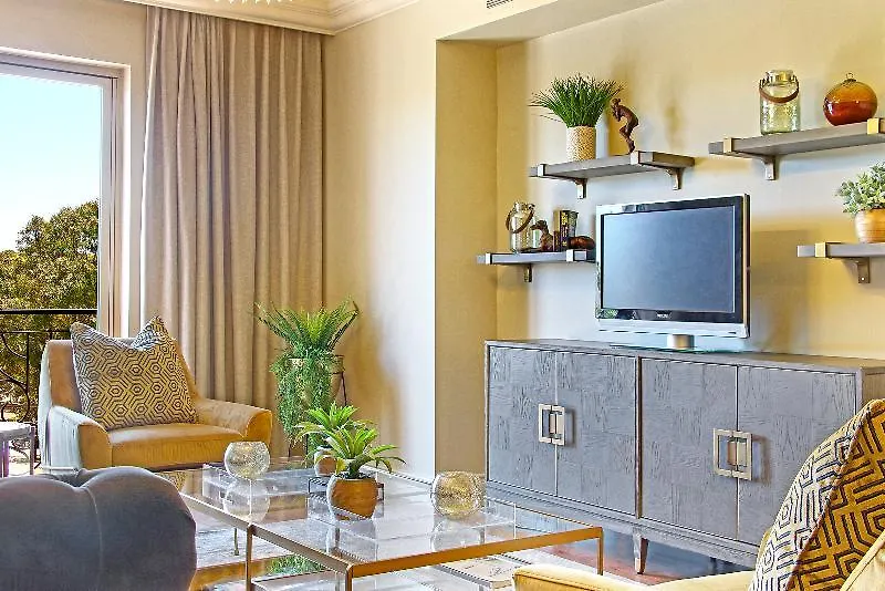 Cape Royale Luxury Suites Cape Town 5*,